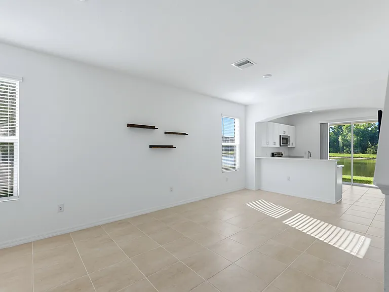 6135 Fairmont Ln — Photo 4