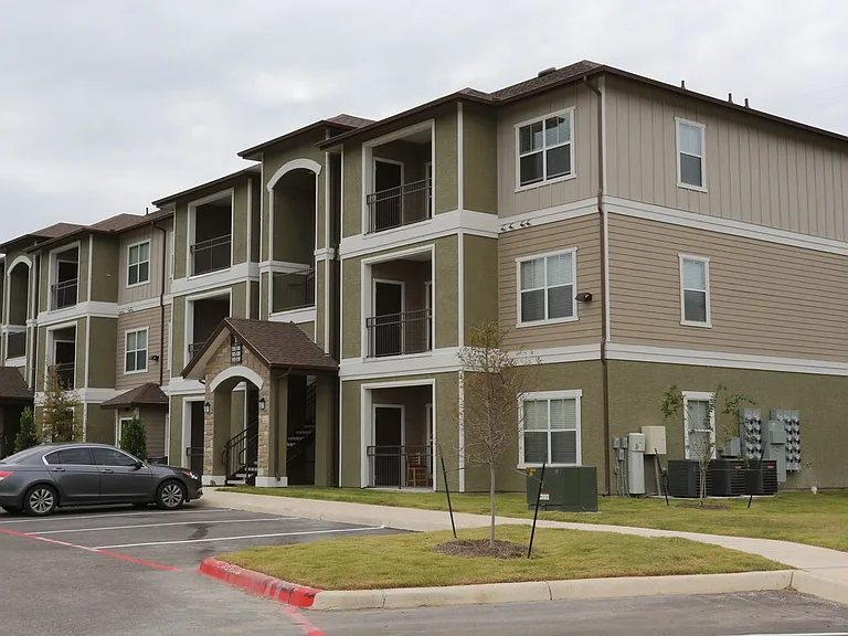 Paso Fino Apartment Homes — Photo 1