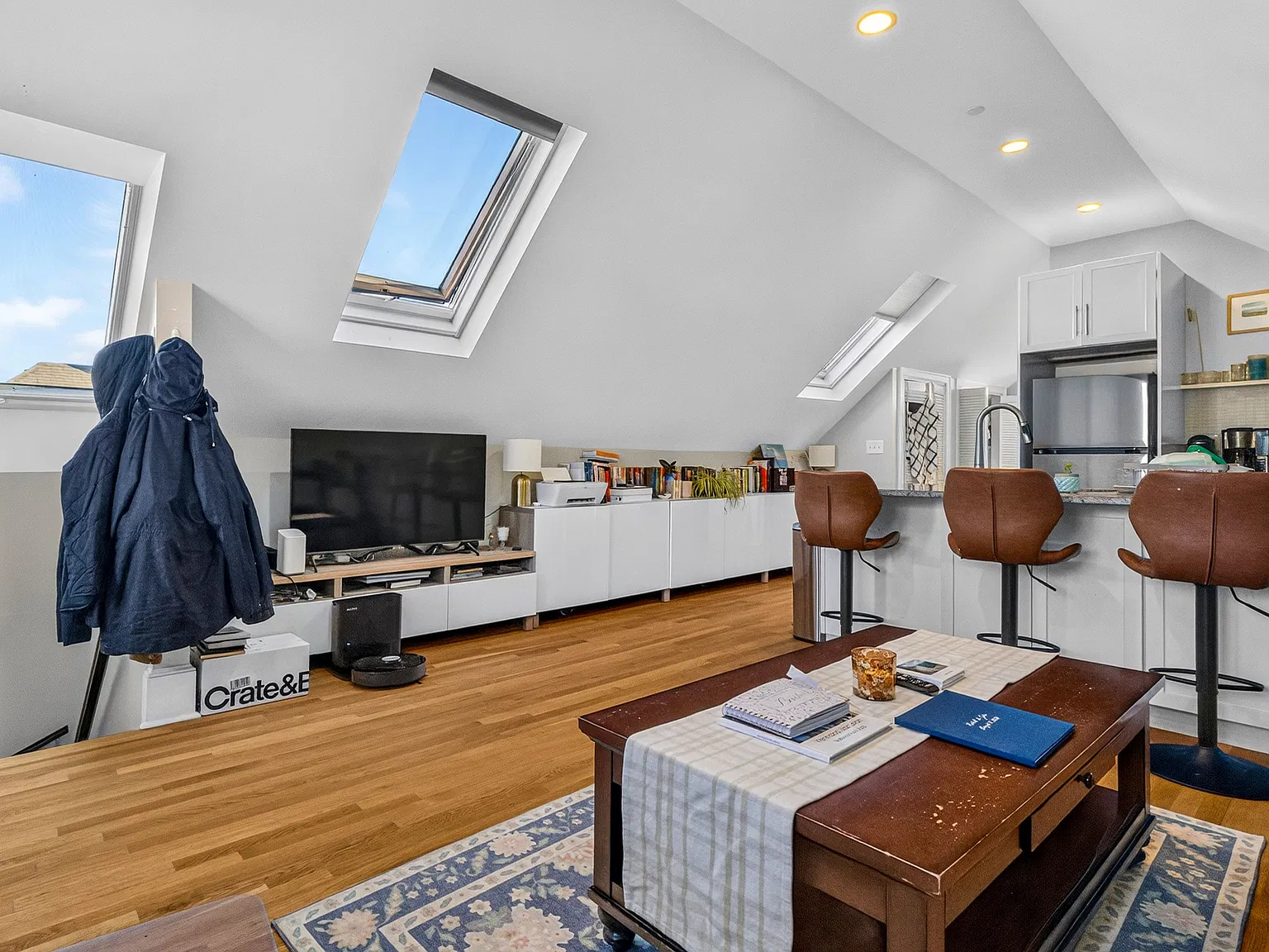 1 bed, 762 sqft, $2,750 — Photo 2