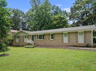 464 Horseshoe Cir SW, Lilburn, GA 30047