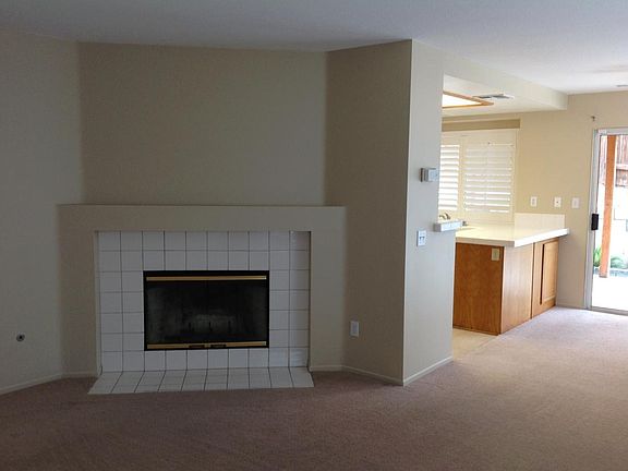 Cozy Fireplace -Perfect to sit y while reading a book.