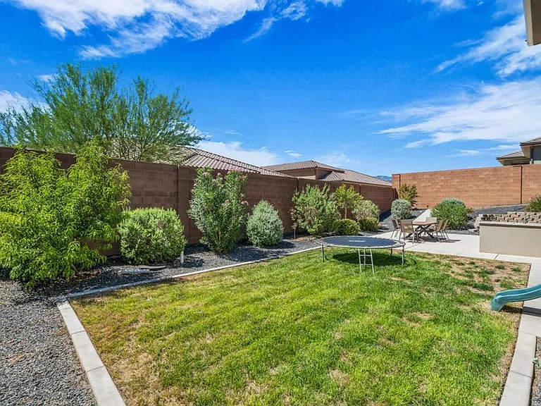 2792 S 3250 W — Photo 41