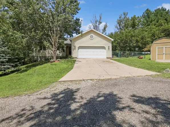 300 Cedar St, Colfax, IA 50054