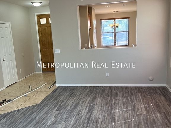 4th image of 15426 W Mackenzie Dr