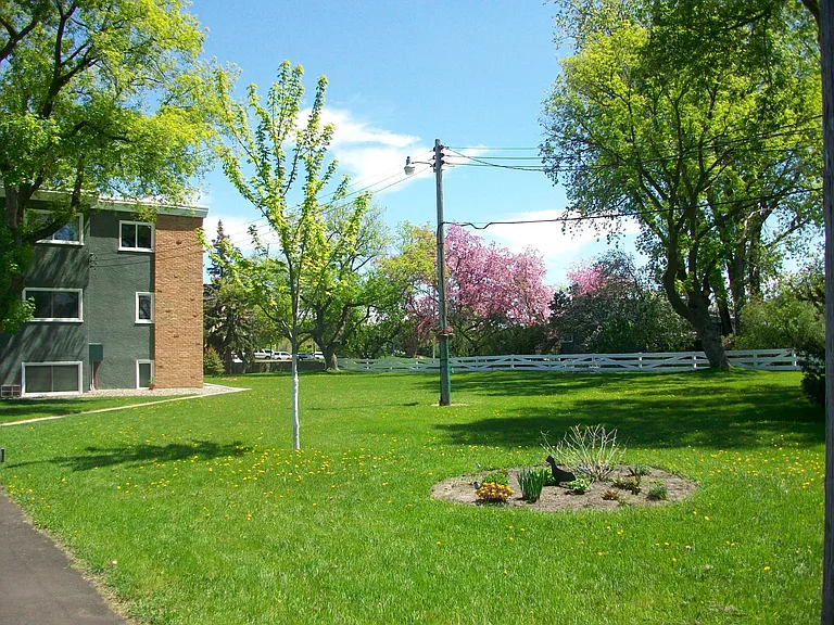 4819 Azelia Ave N #8 — Photo 4