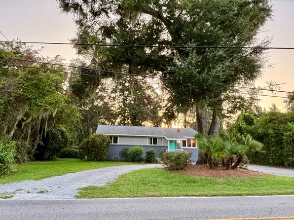 1110 Battery Creek Rd, Beaufort, SC 29902