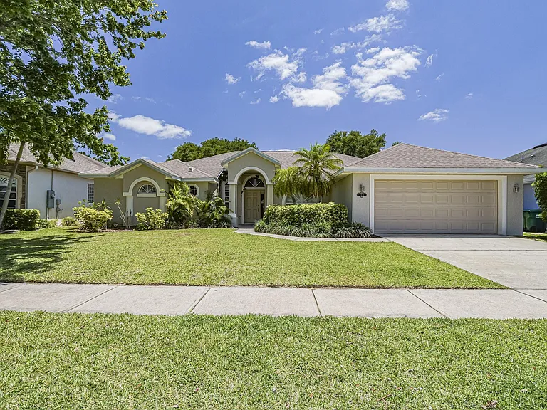 113 Stony Point Dr — Photo 3