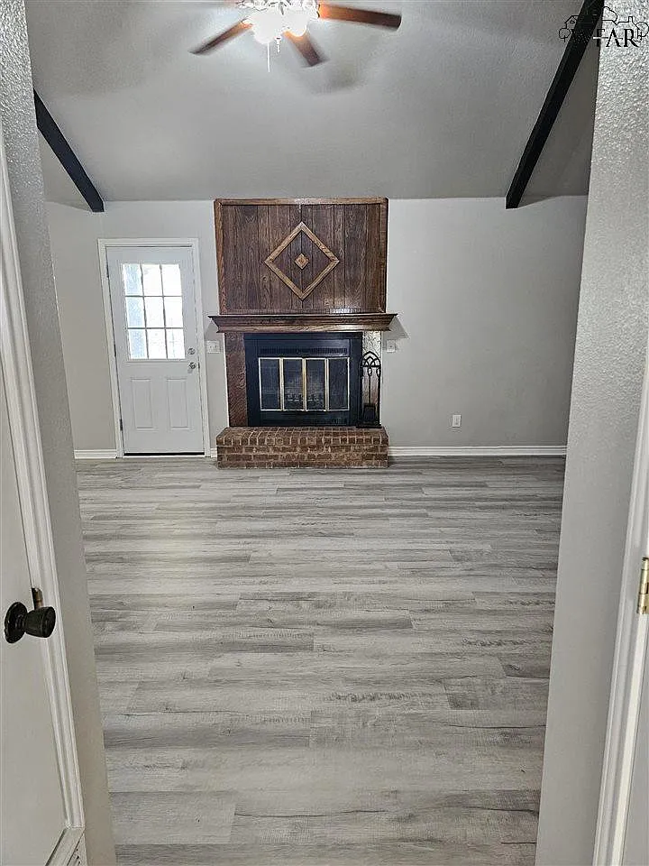 3 bed, 2.0 bath, 1416 sqft, $1,950 — Photo 3