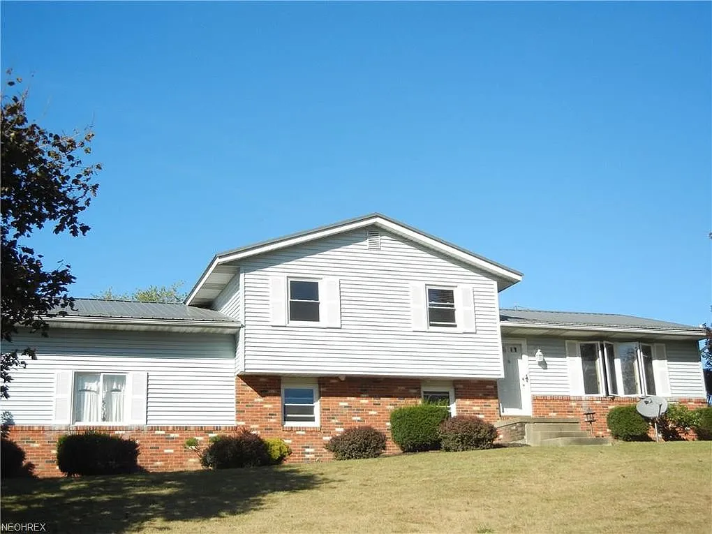 1427 George St SW photo 1