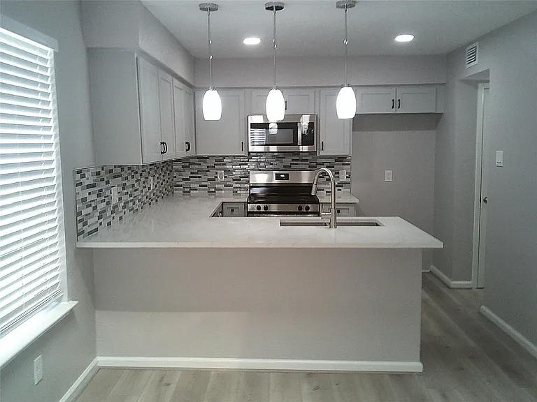 13427 Garden Grv #ST750 — Photo 1