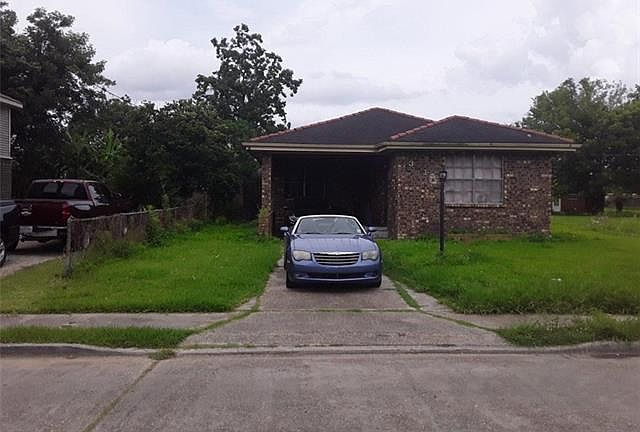 1st image of 3018 Carver St