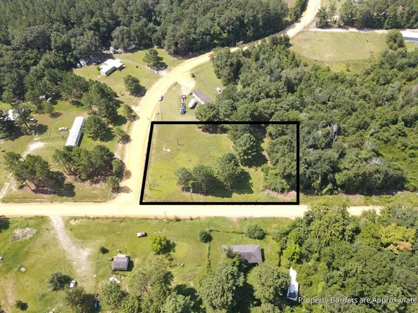 105 Huckleberry Rd, Fitzgerald, GA 31750