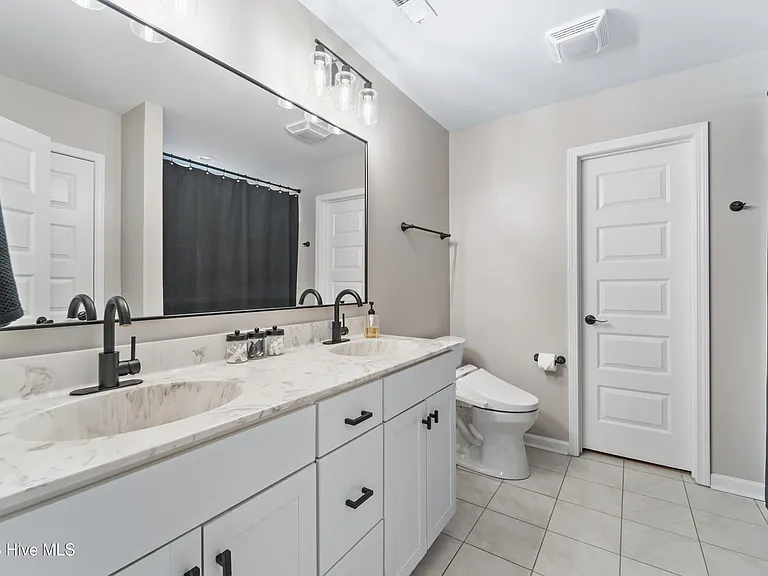 242 Legacy Ln — Photo 22