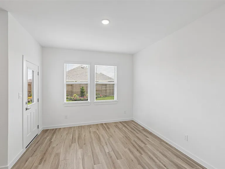 556 Day Station Dr — Photo 15