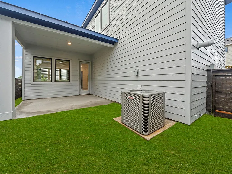 3328 Indigo Way — Photo 34