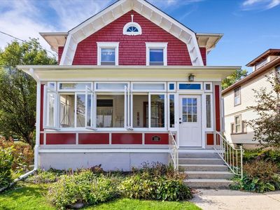 102 Monroe Ave, Elgin, IL, 60123