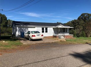 2806 12th Ave SW, Hickory, NC 28602