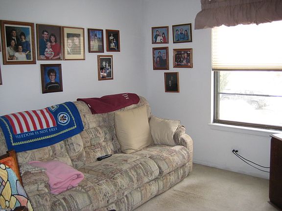 5th image of 112 Sussex Cir Unit C2