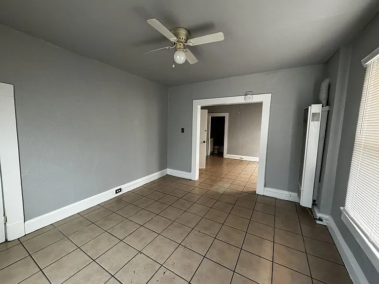 105 Tays St #C — Photo 5