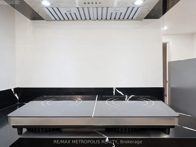 2425 Hibiscus Dr #BASEMENT — Photo 13