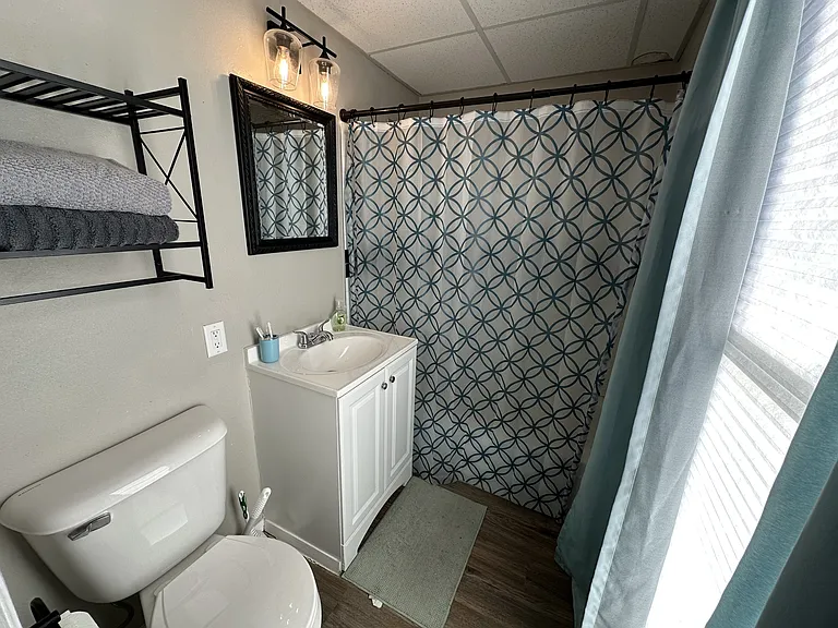 302 N Spring Ave #4 — Photo 4