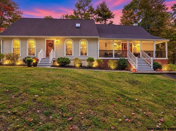 236 Middle Branch Road, New Boston, NH 03070