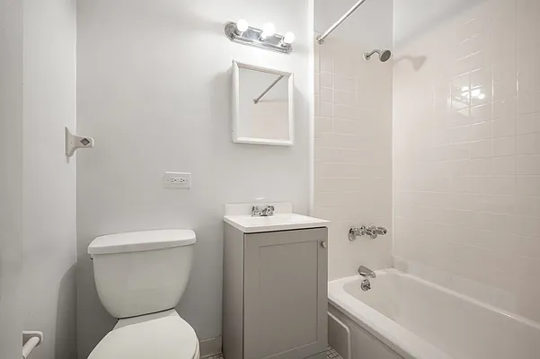 Rented by Compass | media 27