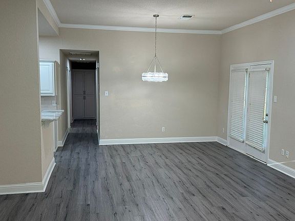 4th image of 501 N Old Betsy Rd #2