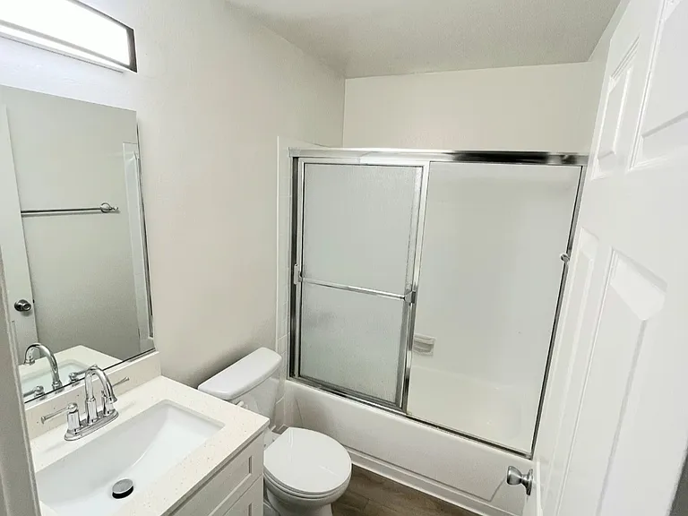 5051 Whitsett Ave #2122 — Photo 14