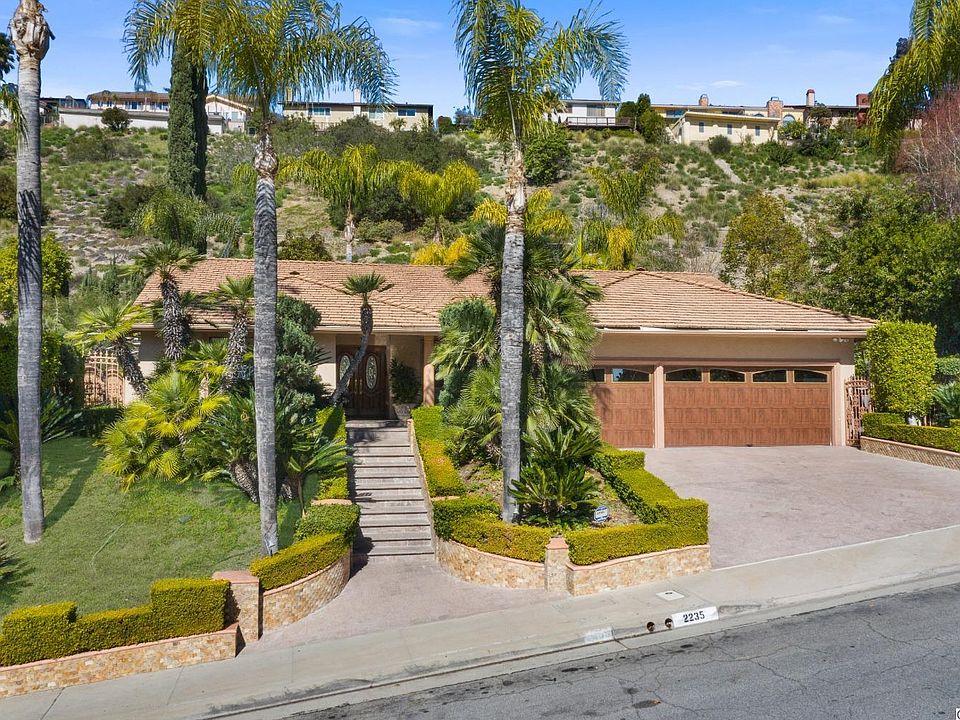 1st image of 2235 Flintridge Dr