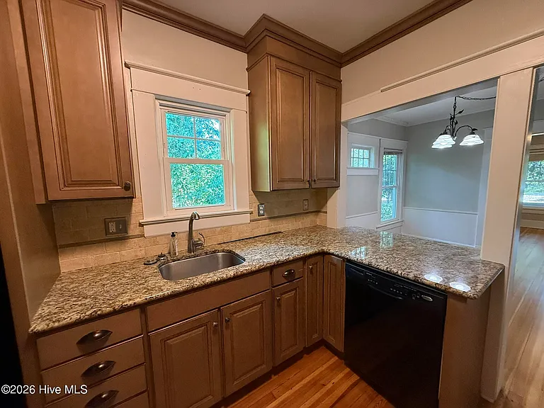 360 E Maine Ave — Photo 11