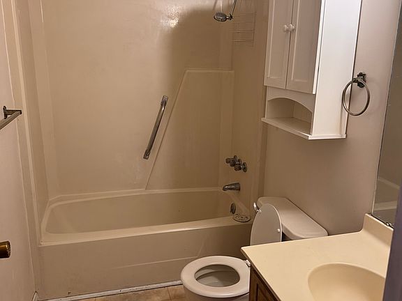 3rd image of 121 Country Village Ct #121
