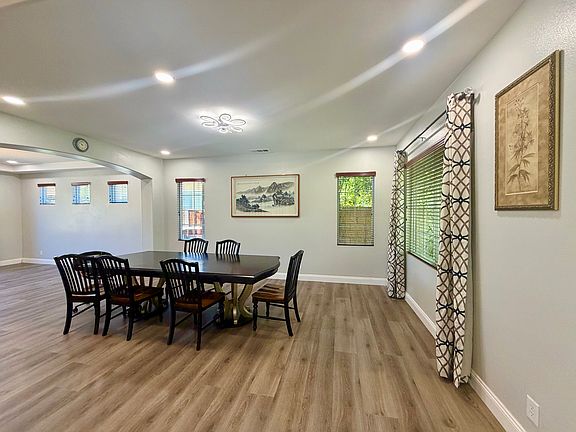 4th image of 37121 Edgemont Dr