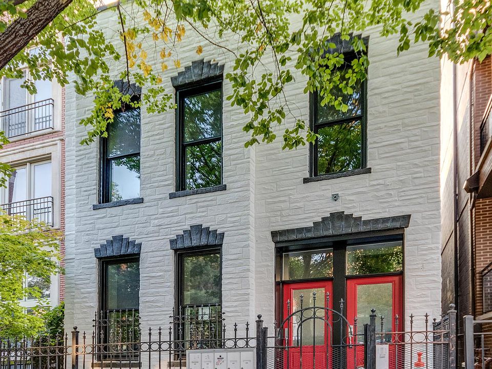 1st image of 1034 N Paulina St #2F