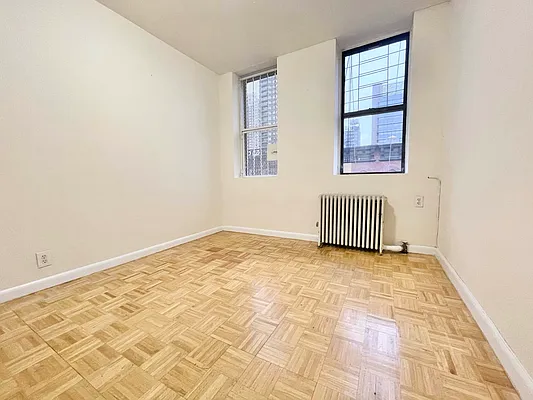 Rented by City Connections Realty | media 4