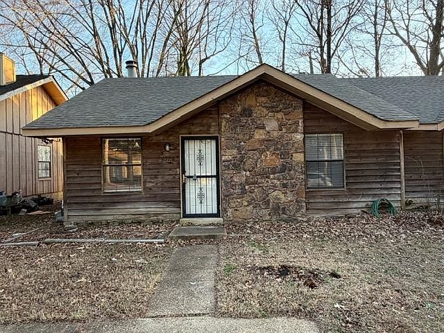 1st image of 6989 Amberly Way Dr