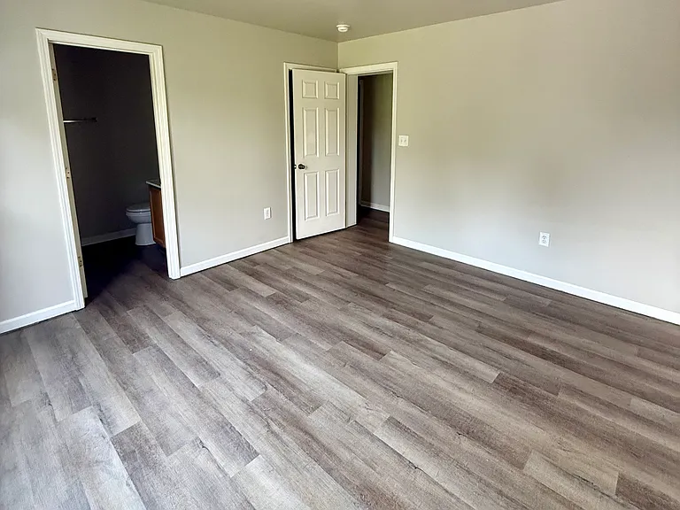 12518 Cory Ln #12 — Photo 5