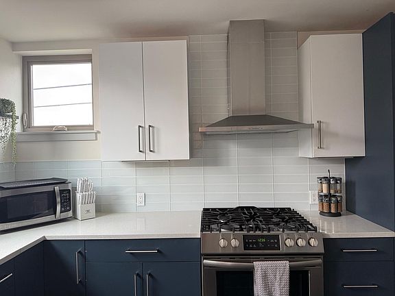 Gas stove and range
