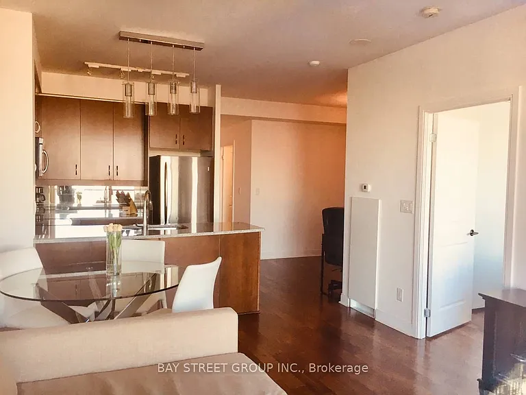 18 Yorkville Ave #2301 — Photo 3