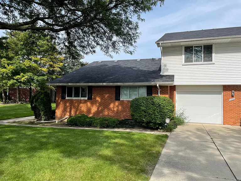 42063 Toddmark Ln — Photo 3