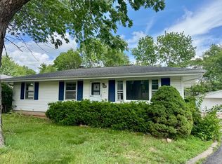 2517 East Rd, Danville, IL 61832