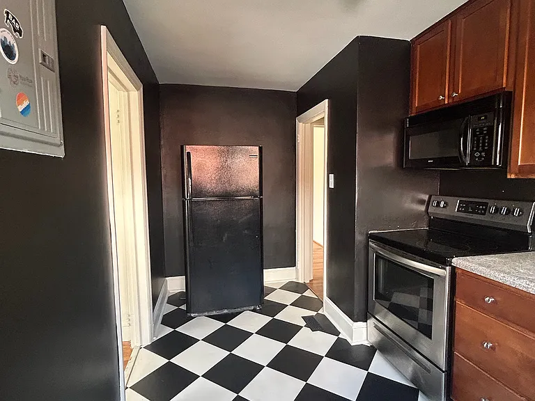 2316 Lyon St — Photo 11