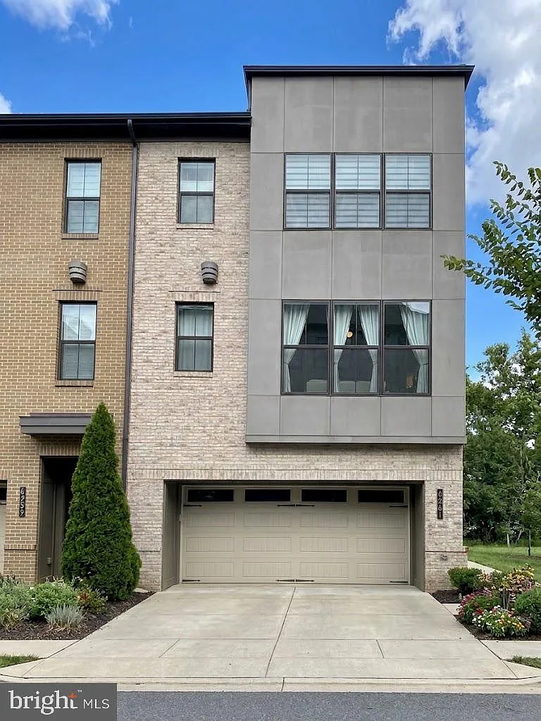4 bed, 5.0 bath, 2348 sqft, $5,100 — Photo 1