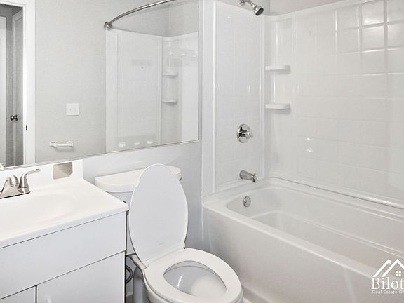 4th image of 264 Fruit Hill Ave #266