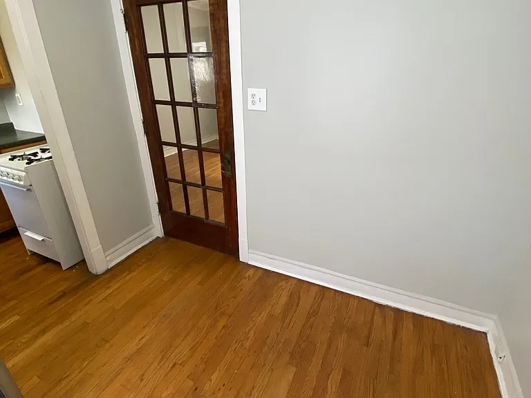 3820 N Kedzie Ave #1W — Photo 4