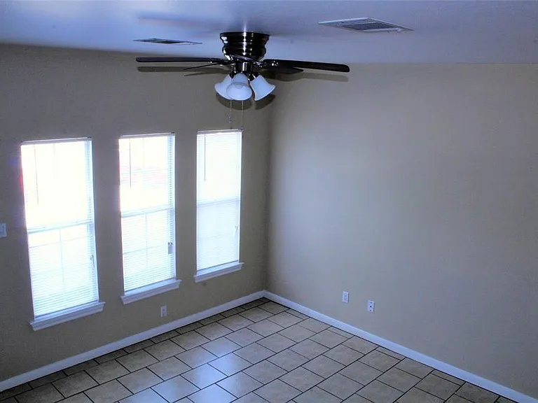 1616 Avenue N #6 — Photo 3