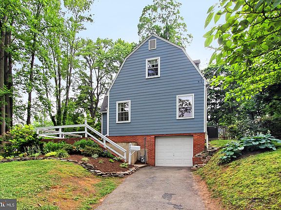 2nd image of 2227 Westwood Pl