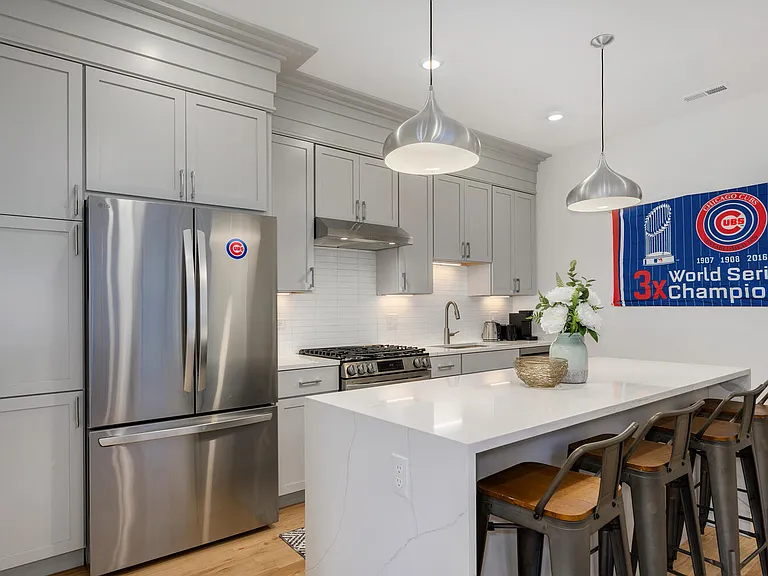 3615 N Wilton Ave #2 — Photo 2