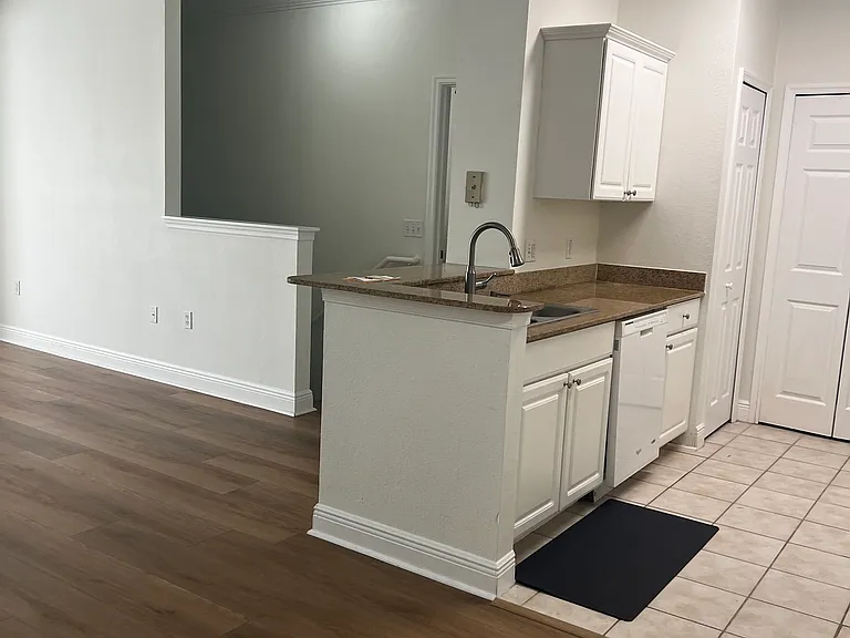 1300 Eastern Pecan Pl #205 — Photo 10