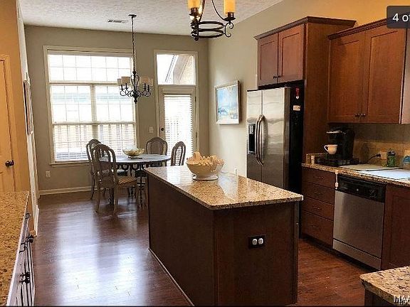 4th image of 9624 Gunnison Dr
